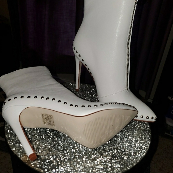 Ankle Boots - Picture 2 of 3
